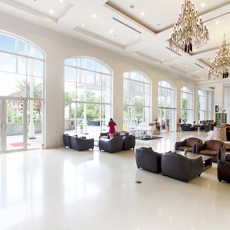 D Varee Jomtien Beach, Pattaya Екстериор снимка Lobby