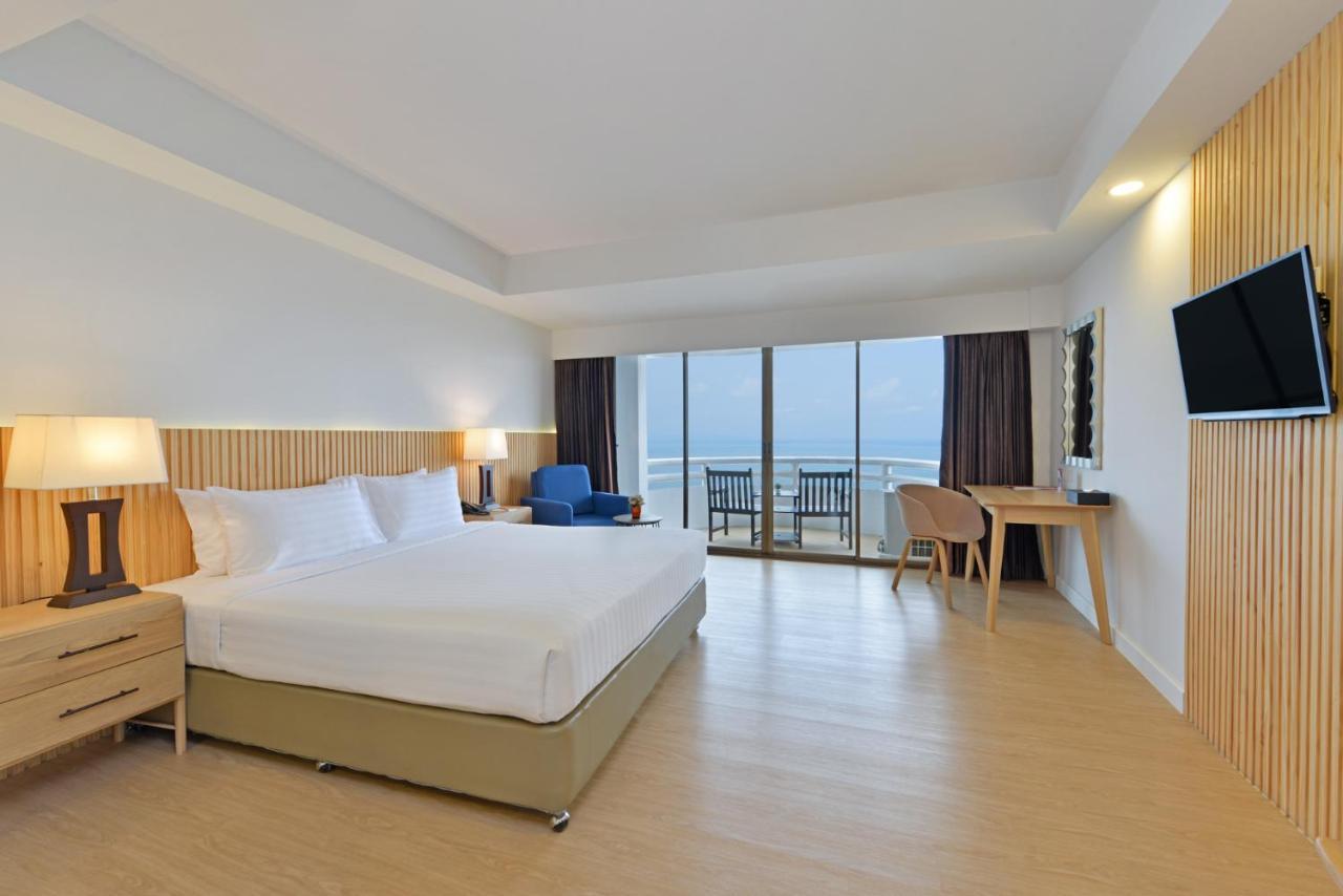 D Varee Jomtien Beach, Pattaya Екстериор снимка