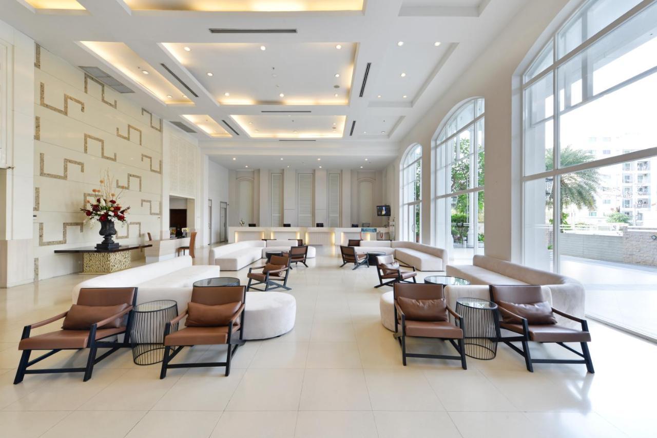 D Varee Jomtien Beach, Pattaya Екстериор снимка Lobby