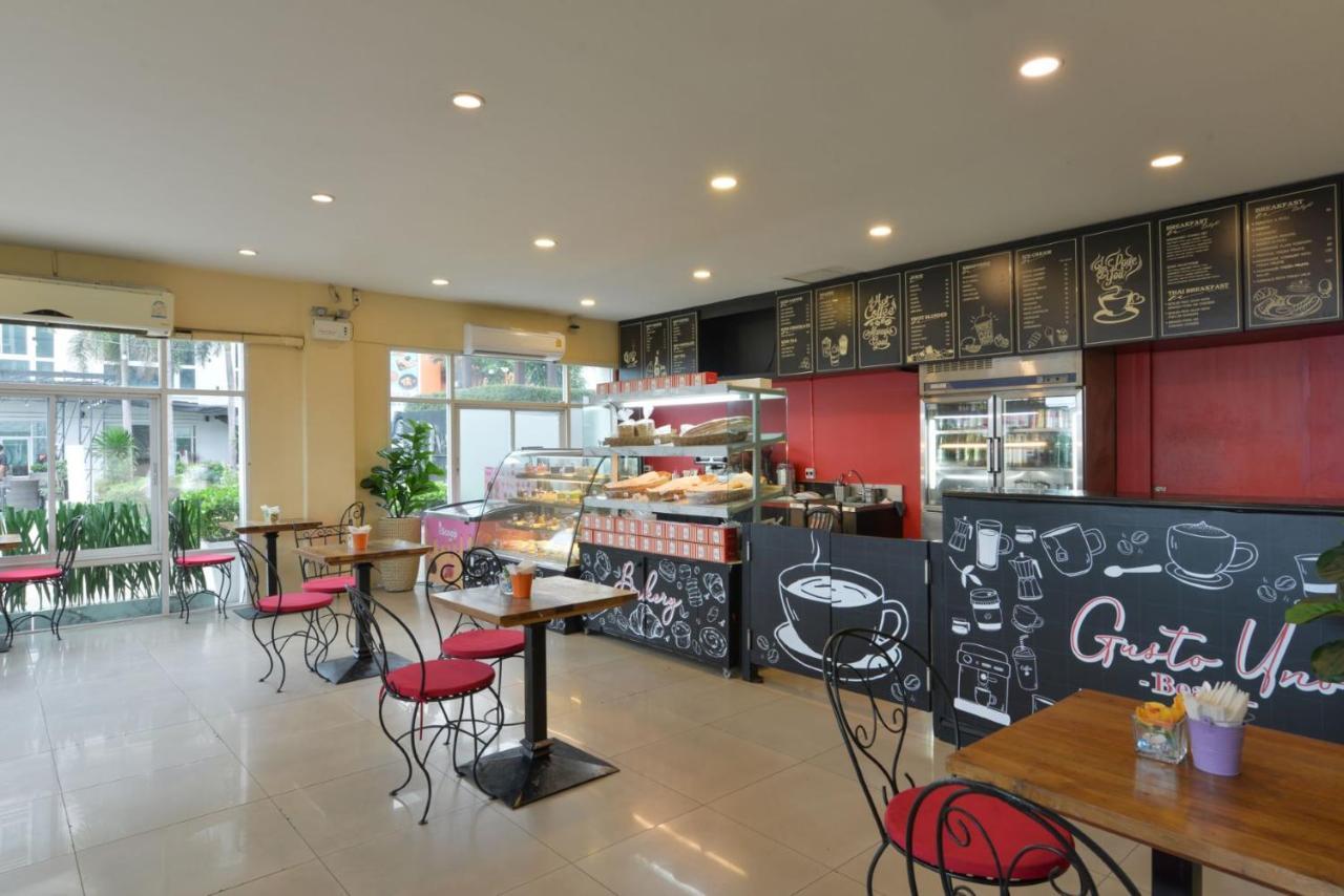 D Varee Jomtien Beach, Pattaya Екстериор снимка A café in Bangkok, Thailand