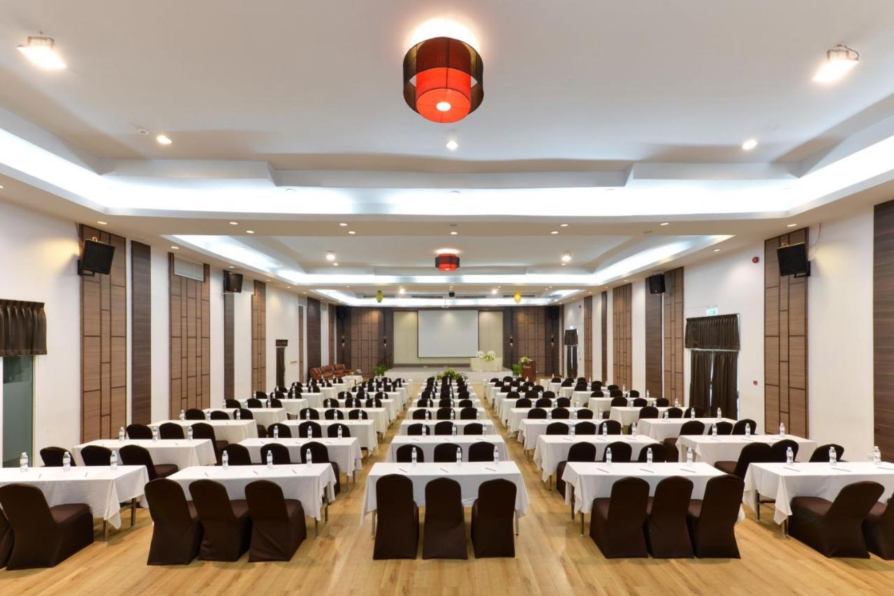 D Varee Jomtien Beach, Pattaya Екстериор снимка Conference Hall