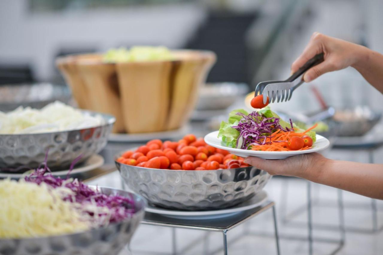 D Varee Jomtien Beach, Pattaya Екстериор снимка Salad bar