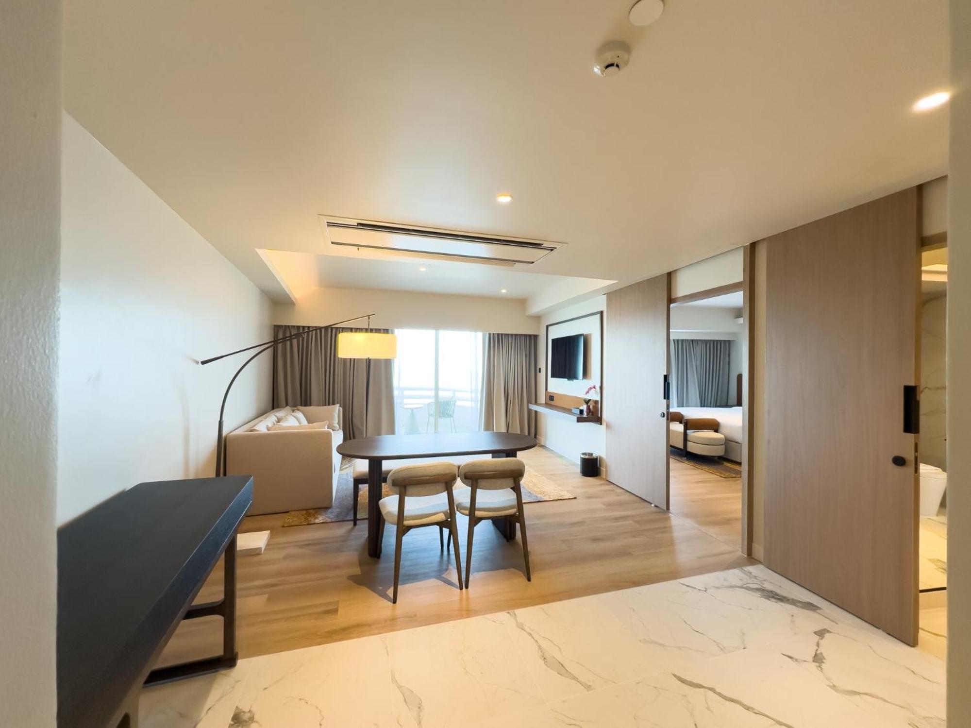 D Varee Jomtien Beach, Pattaya Екстериор снимка A suite at the hotel